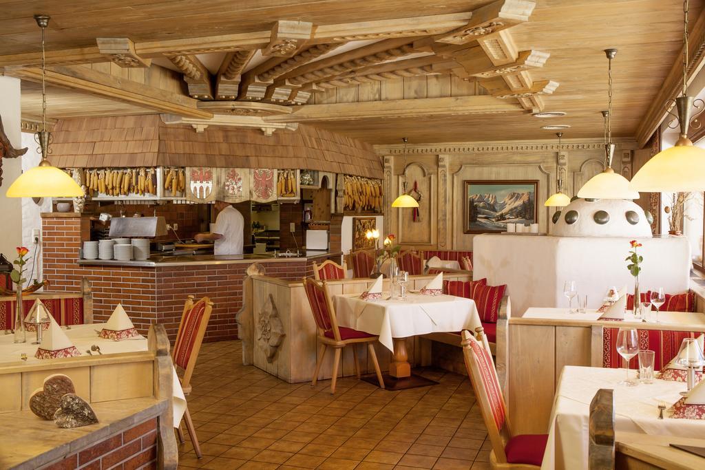 Raffl'S Hotel Leutasch Bagian luar foto